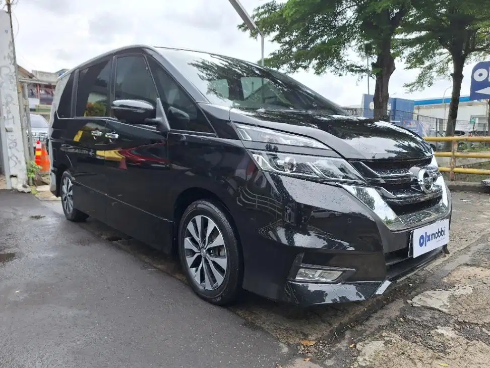 DP MURAH Nissan Serena 2.0 Highway Star Bensin-AT 2022 Hitam CWIMB