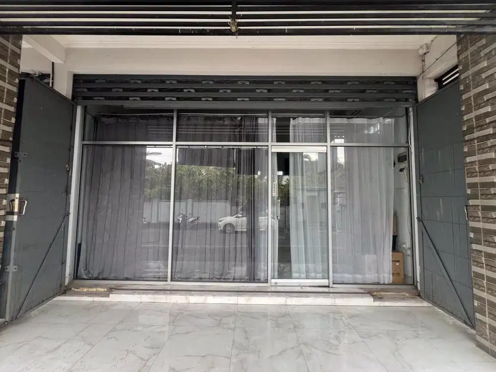 BUC DIJUAL KACA TOKO