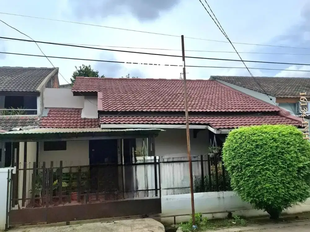 Dijual Rumah Dengan Halaman Belakang Yang Luas Di Pondok Aren