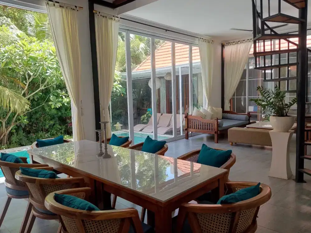 Under Market Price Stylish 4 Bedrooms Villa Bumbak Umalas Kerobokan