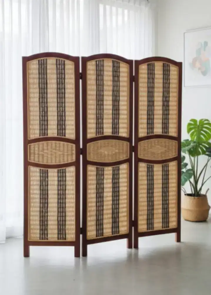 Penyekat ruangan rotan asli