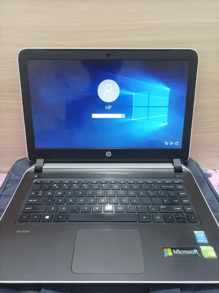 Laptop HP Pavilion i7 GEN 4: SSD 256GB,RAM 8GB
