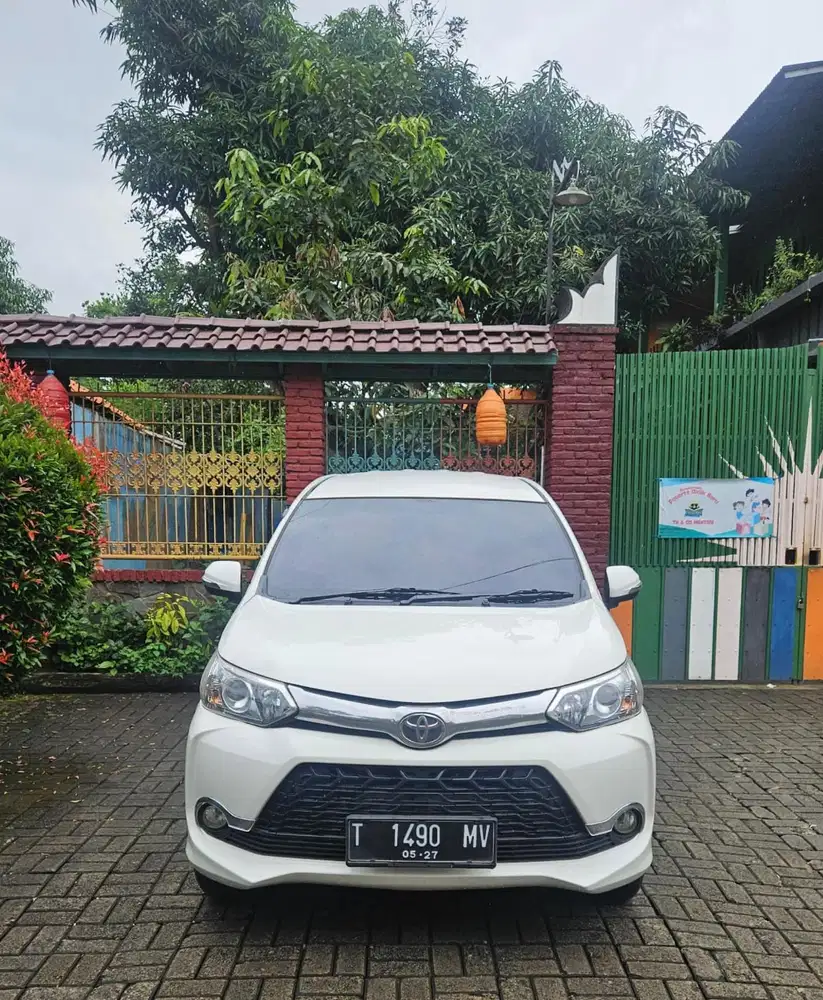Toyota Grand Avanza Veloz 1.5Cc 1017 AT
