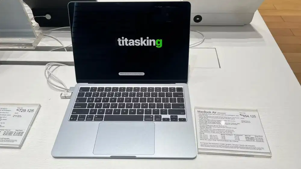 Ready Macbook Air M4 256gb garansi resmi