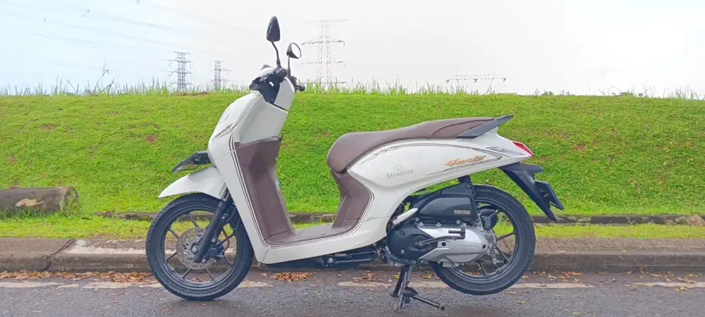 Honda Genio faboulus white Low KM 2021
