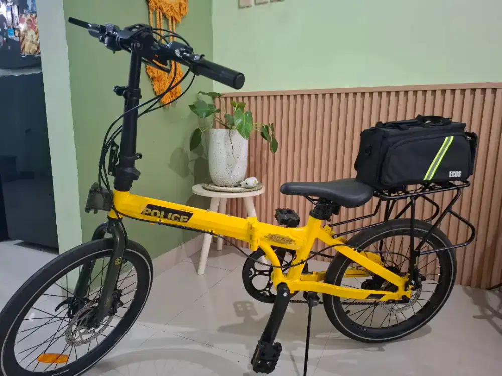 Sepeda seken element police ukuran 20