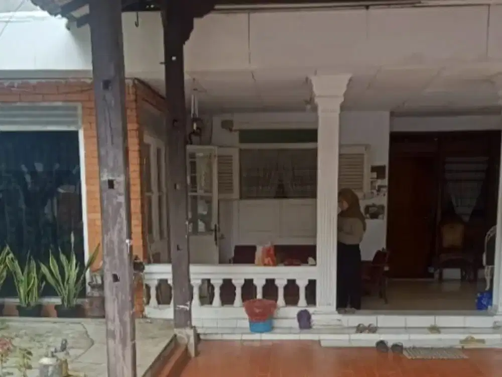 Rumah 2 Lantai - Akses Jalan 2 Mobil - Lokasi Komplek PLN Cililitan Besar Kramat Jati Jaktim