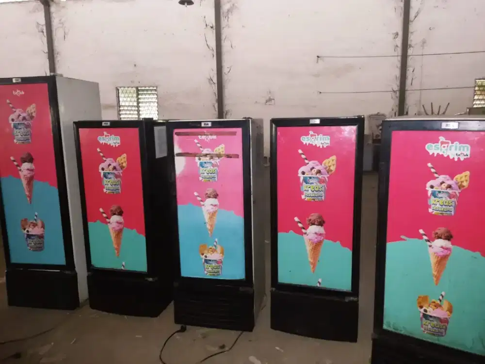 Showcase Ex Gerai Minuman