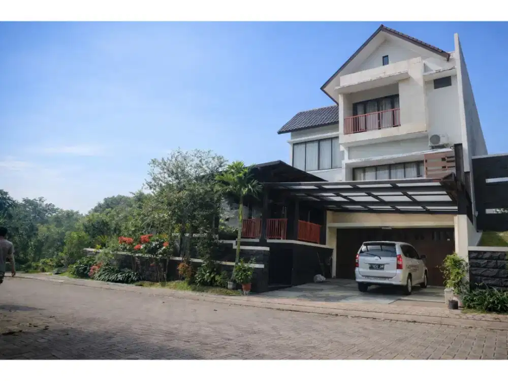 DIJUAL RUMAH MEWAH 2 LANTAI BAGUS SIAP HUNI HARGA NEGO BNR BOGOR BO190