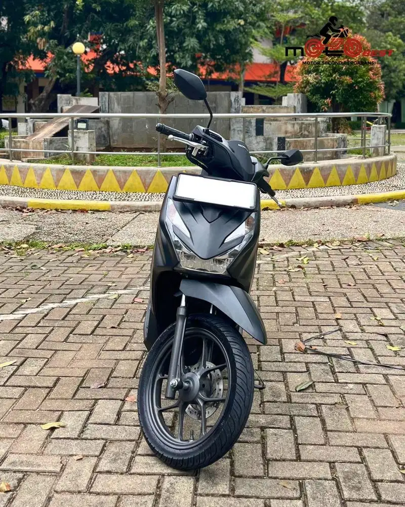 Honda Beat Deluxe 2025, Tgn Pertama