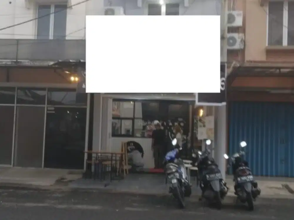 RUKO Mulus 2,5 Lantai Siap Pakai Eks Coffee Shop