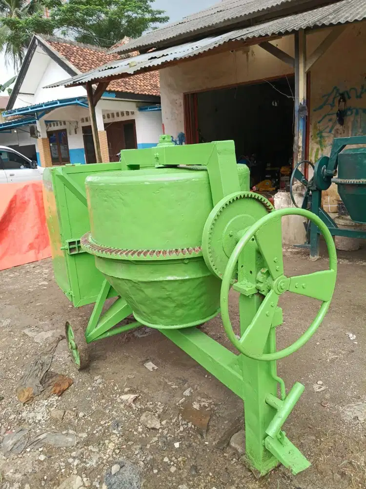 Jual Mesin Mixer Cor Beton Roda Mas Mulus Siap Pakai