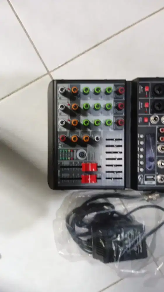 Jual mixer bassic 4 REXORDING TECH BELI BARU SALAH BELU LIKE NEW MIXER