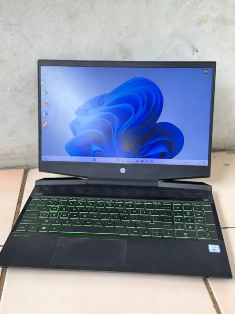 Laptop HP Pavilion Gaming 15-dk0xxx
Intel core i7-9750H
Ram 16gb