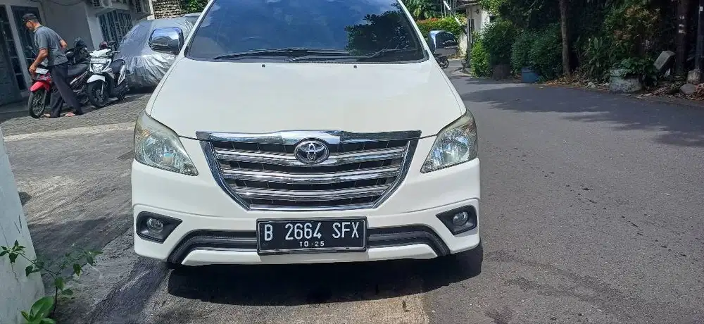 Lelang / Jual Mobil Operasional Toyota Innova