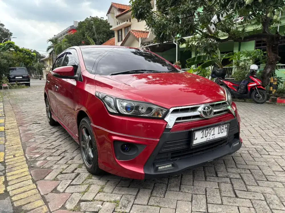 Toyota Yaris S TRD heykers matic 2017 putih