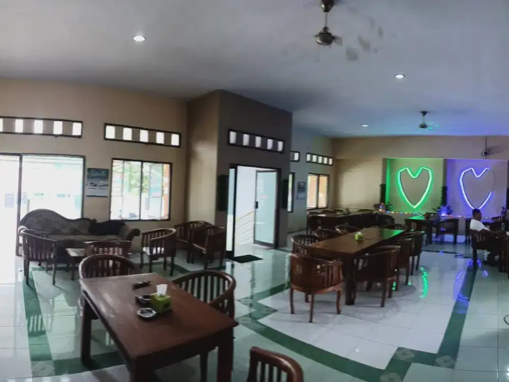 DIJUAL RUMAH USAHA DAN ISINYA, BANYUWANGI-KOTA