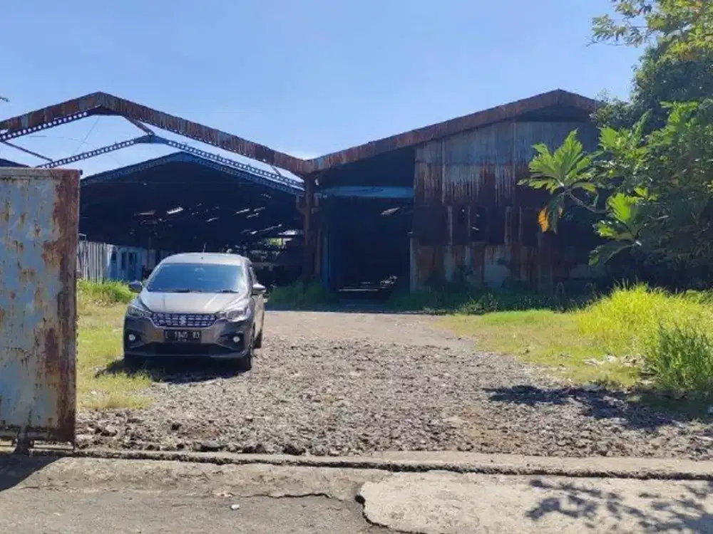 HITUNG TANAH, GUDANG TROPODO EX KONTRUKSI BAJA, KONTAINER AMAN