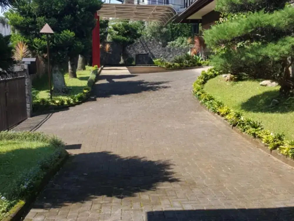 Dijual Rumah Besar View Bagus dekat Kampus UPI, NHI Setiabudi Bandung