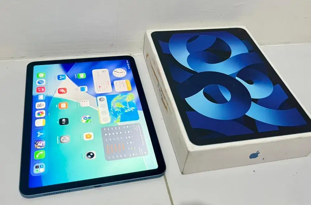 iPad Air 5 (2022) 256GB WiFi iBox – Mulus Like New Fullset