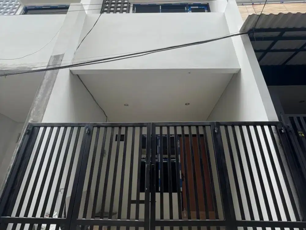 Dijual Rumah Baru di Tanjung Duren Jakbar Lt.3,7X11m2 Harga Nego