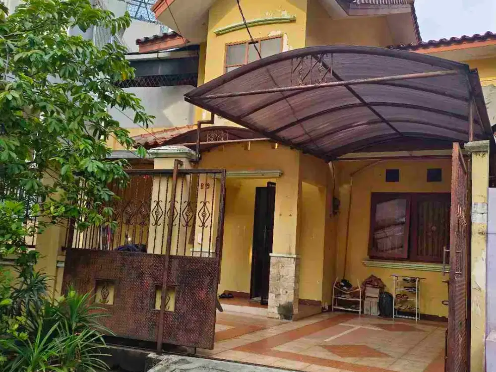 Jual rumah 1 1/2 lantai siap huni di Sunter dengan pemandangan asri yang menambah nilai estetika di lingkungan hunian