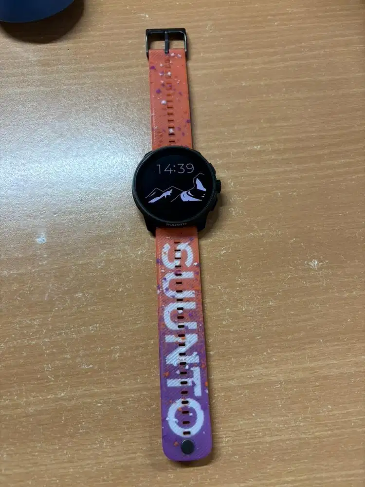 Suunto race s orange