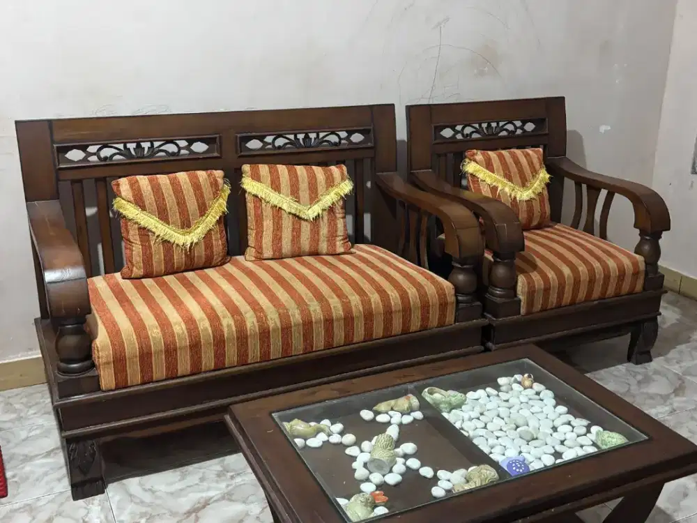 Jual segerah Kursih tamu