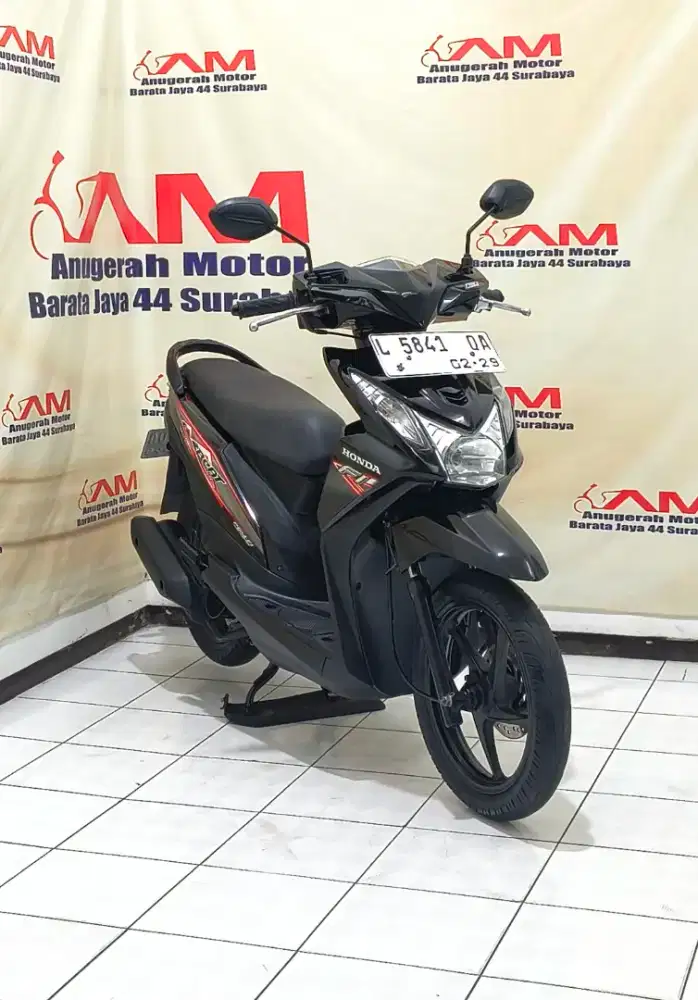 Ready Honda Beat fi Tahun 2014 warna hitam