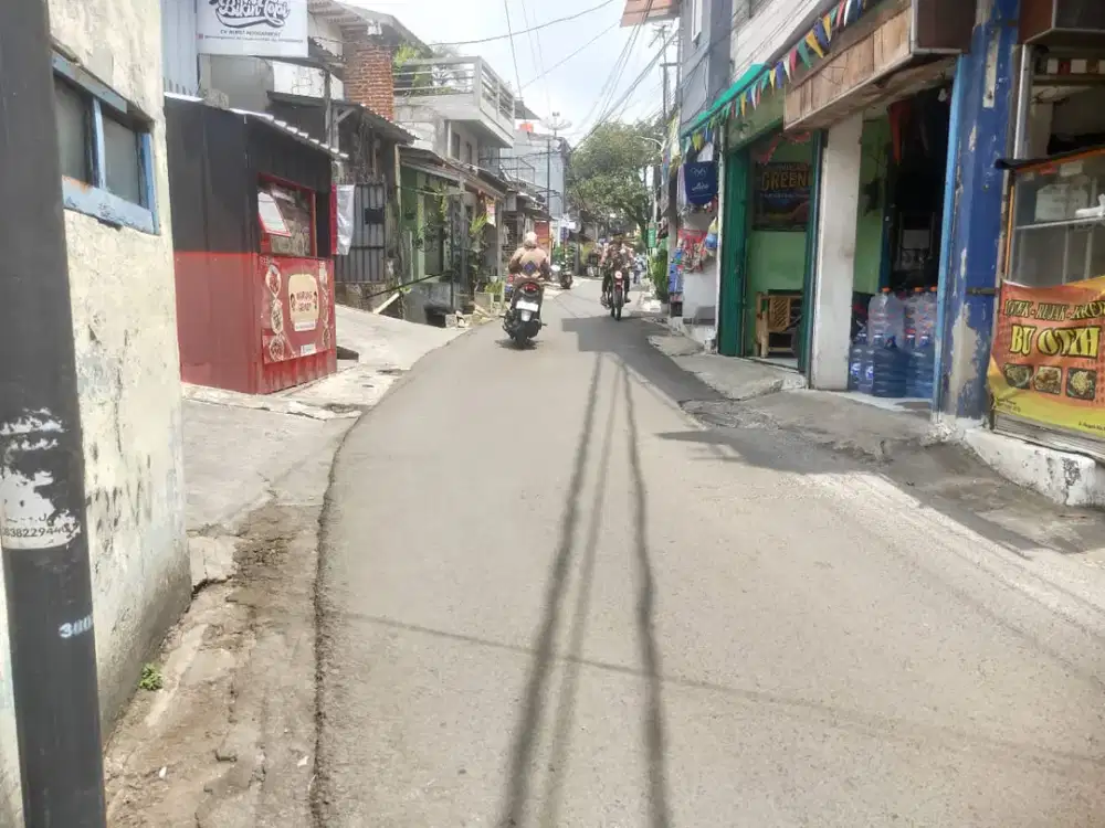 JUAL RUMAH LOKASI & POSISI STRAGEIS DI JALAN GAGAK. SUPER COCOK UNTUK DIJADIKAN KOST & KANTOR