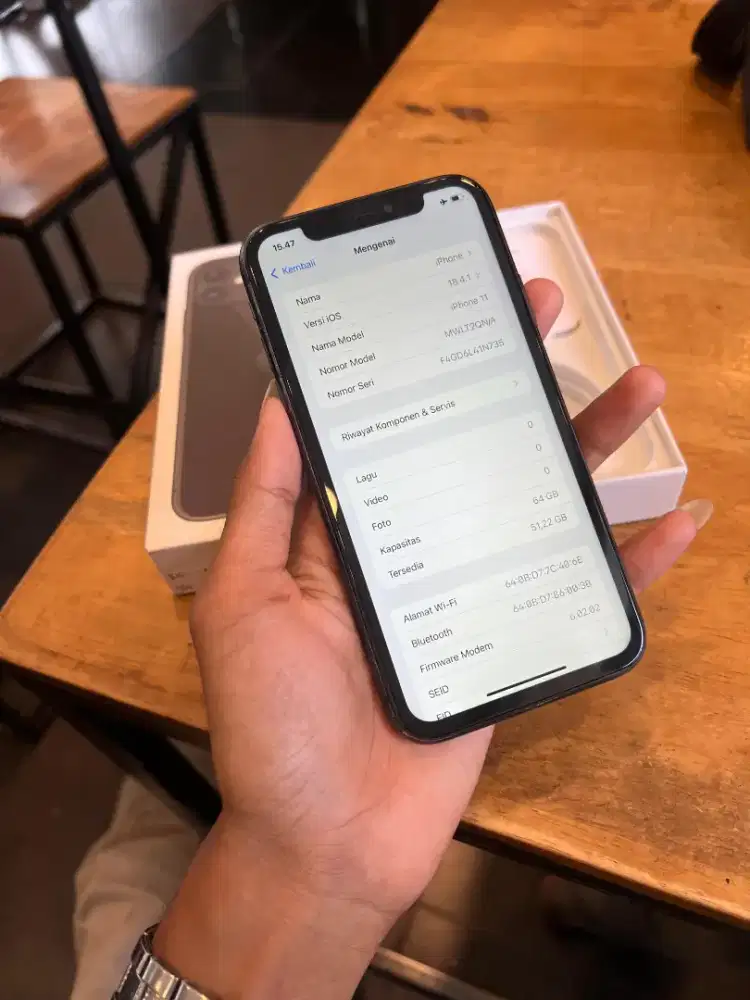 iPhone 11 64 GB BEA CUKAI PERMANEN