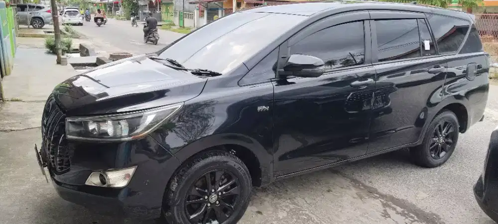 Kijang Innova Reborn tipe V pemakaian pribadi, kondisi bagus,pajak pjg