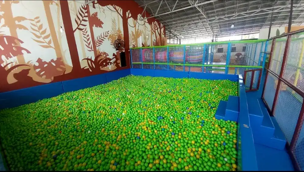 Dijual wahana bermain anak bisnis indoor playground