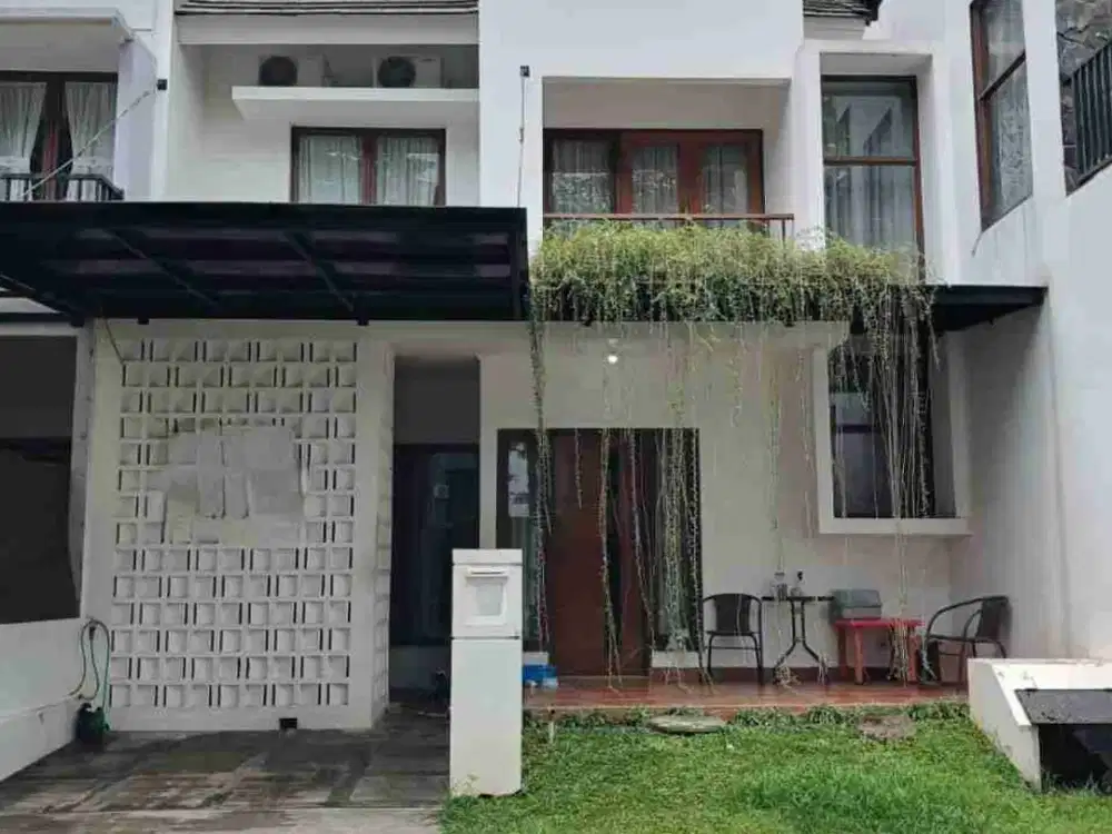Rumah Depan Taman Bintaro Sektor9 Tangerang Selatan