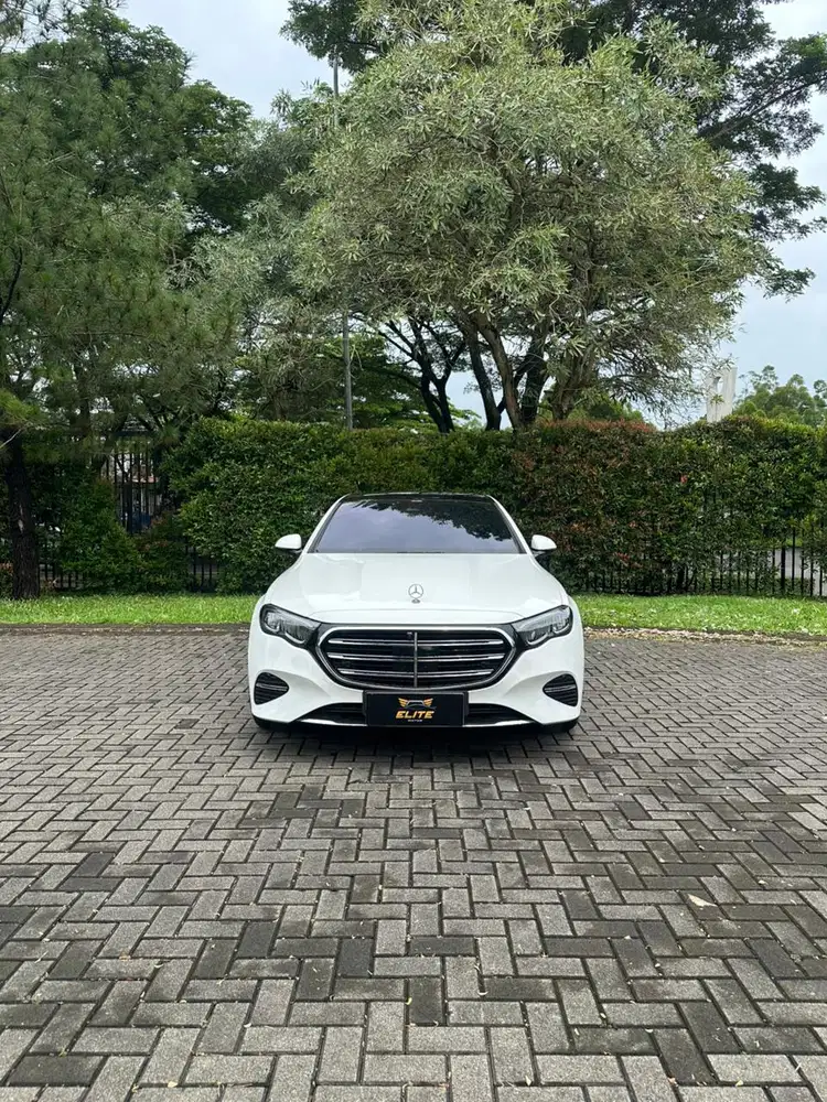 Mercedes Benz E200 Exclusive Line W214 2026 KM ANTIK