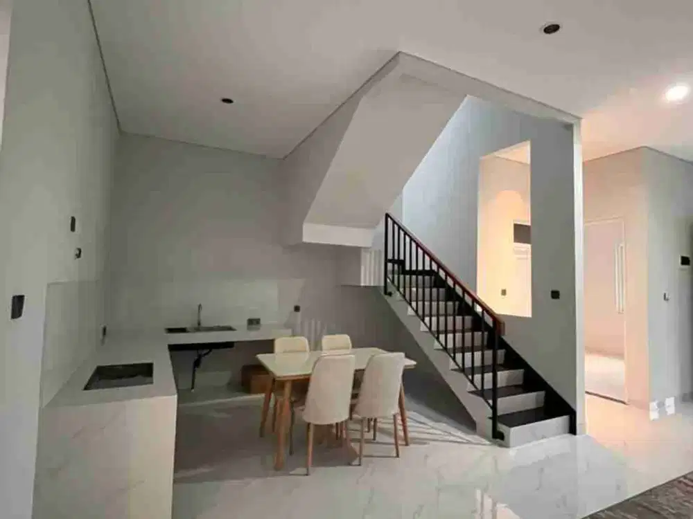 Dijual Rumah 2lantau di Sektor 8B Gading Serpong dekat SMS Mall