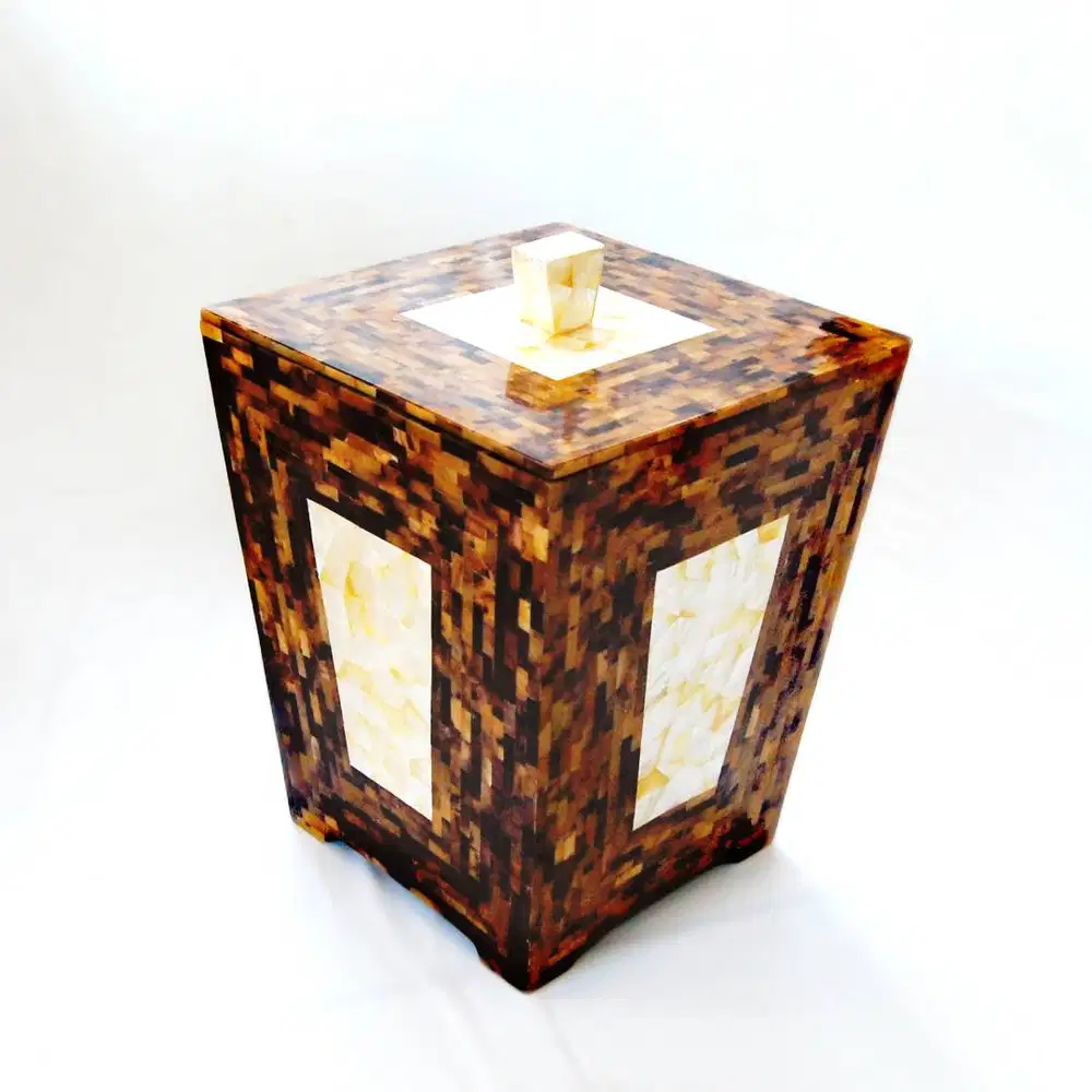 Tong Sampah Kerang Mutiara