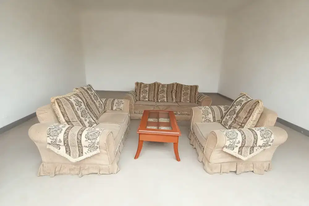 Sofa Tamu + meja kayu