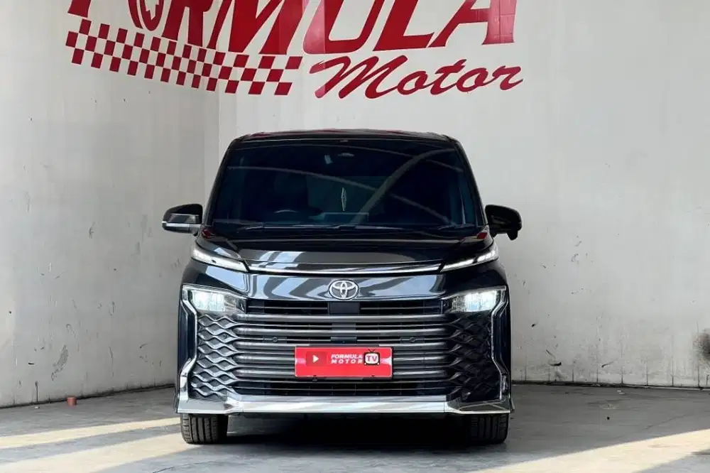 (LOW KM 47rb) Toyota Voxy TSS 2.0 AT 2023