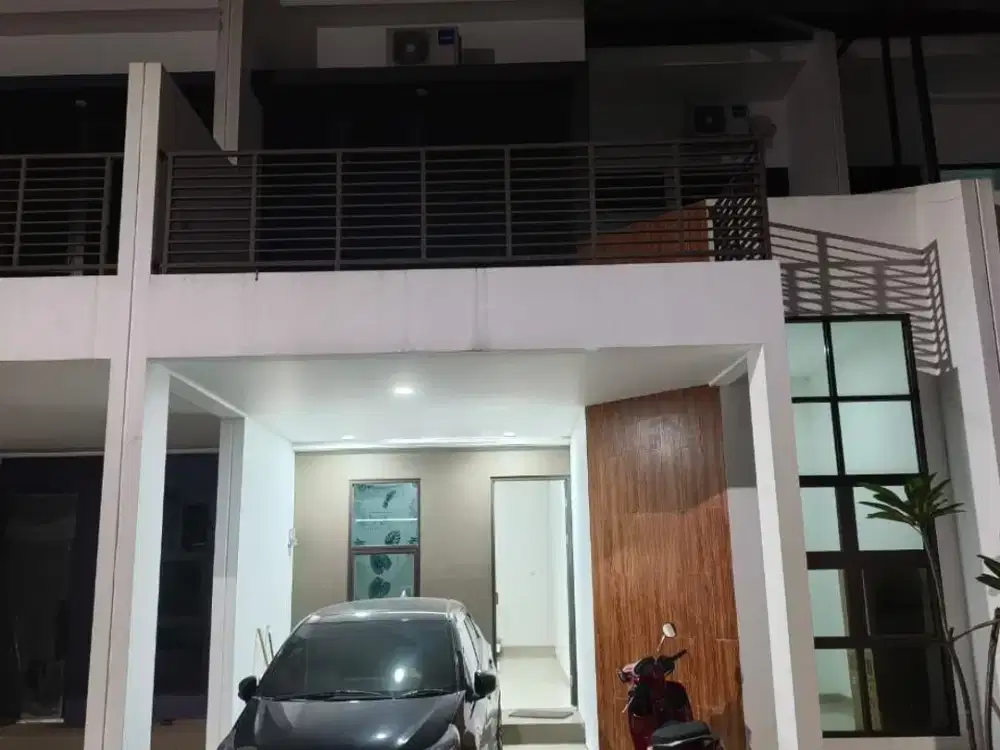 SEWA MURAH RUMAH 2 LANTAI SIAP HUNI BERSIH&TERAWAT!