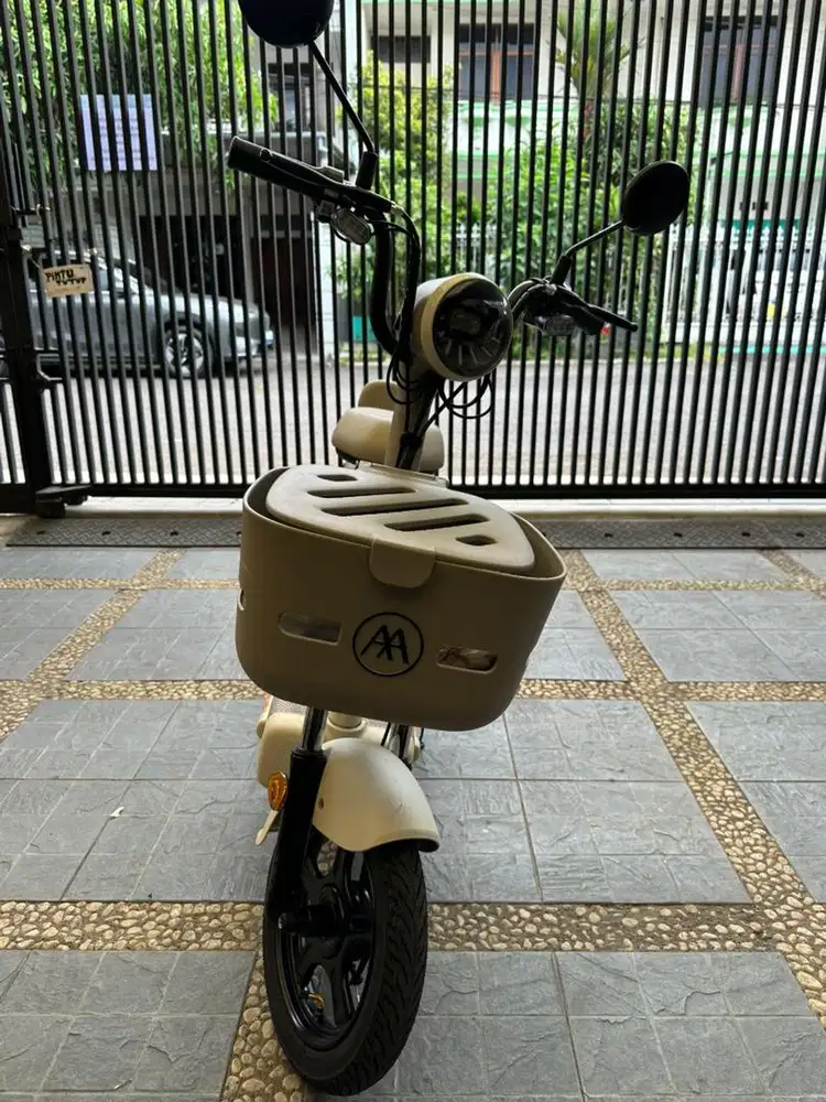 Sepeda Listrik AIMA