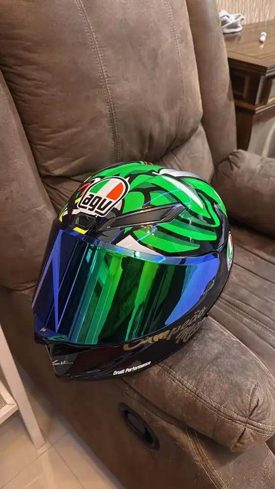 Helm AGV GPR limit edition