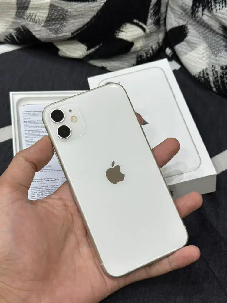 iPhone 11 64Gb iBox