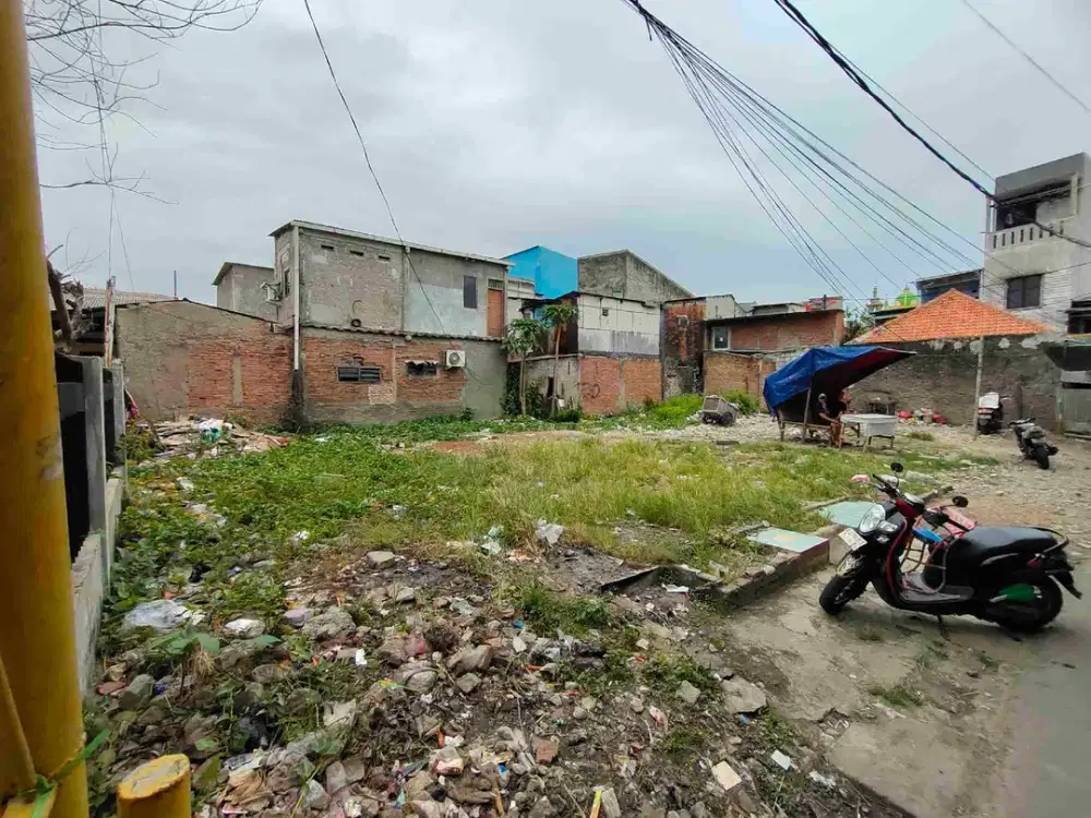 Dijual Murah Tanah 300 m² Hadap Selatan Jalan Lebar Akses Mobil Cengkareng