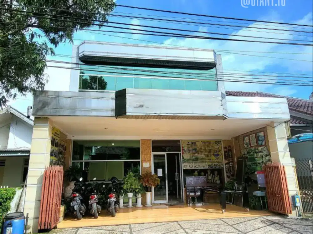 Rumah usaha tengah kota di Ciliwung Malang