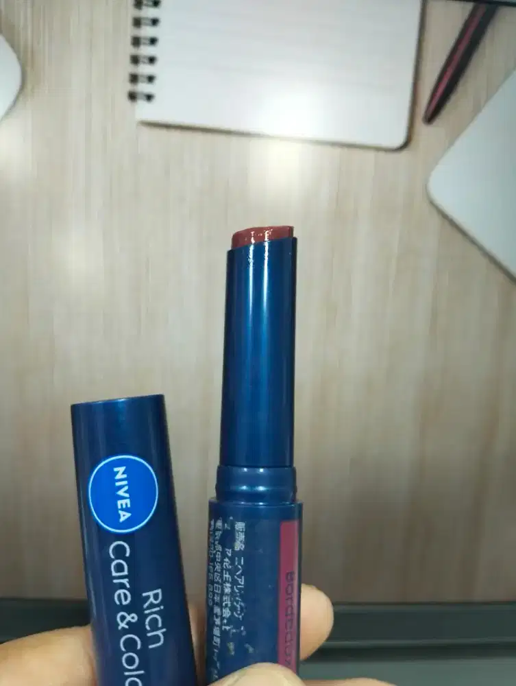 Nivea Rich Care & Colour
