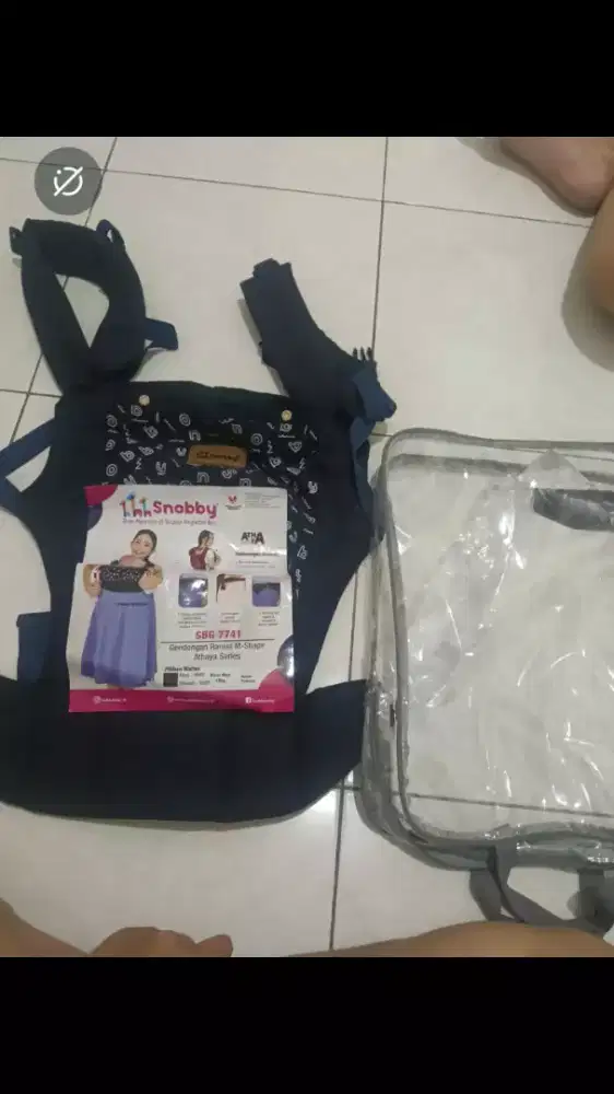 Gendongan m-shape masih baru