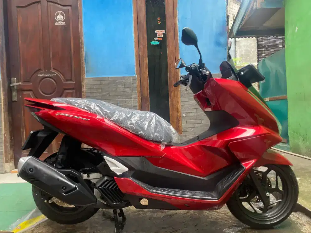 HONDA PCX 160CC LIKE NEW FULL ORI SIAP PAKEK MOTOR BAGUS