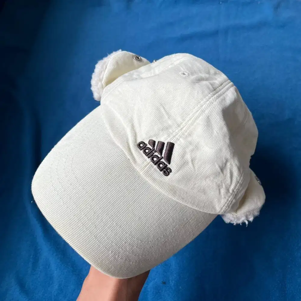 Topi Outdoor Adidas bekas dickies carhartt uniqlo