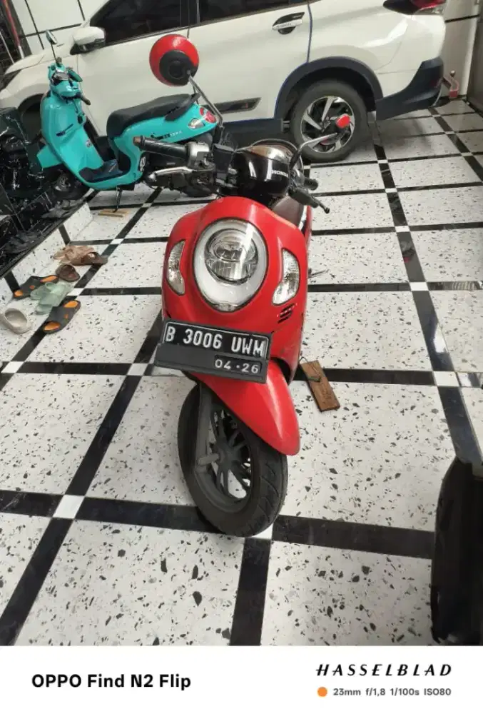 Saya mau jual motor Scoopy 2021